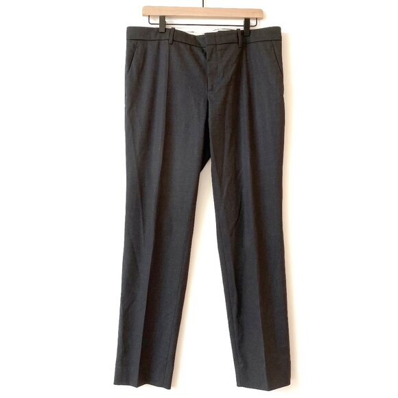 Gucci Men’s Dress Pants Size 46 Wool Silk Blend Dark Charcoal Italy Flat Front - Picture 1 of 14